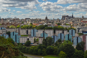 Fototapeta na wymiar Modern and old buildings of Edinburgh from a bird view