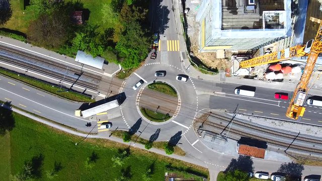 Kreisverkehr in R&uuml;fenacht BE, Kanton Bern, Schweiz