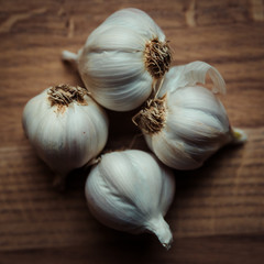 Garlic cloves - vintage set up 