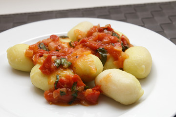 Gnocchi with tomato sauce and basil