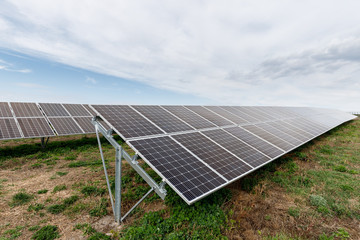 Solar photovoltaic panels and solar photovoltaic power generation systems