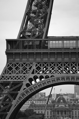 Fototapeta premium Eiffel up close