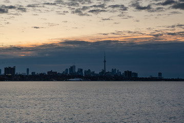 Fototapeta premium Sunrise over Toronto Downtown near Lake Ontario in Canada