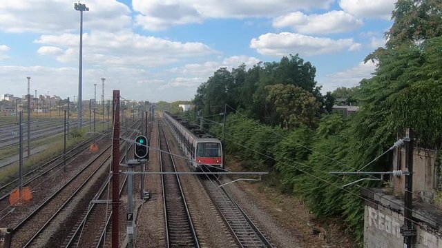 Train du R&eacute;seau Express R&eacute;gional de la r&eacute;gion parisienne en France. Voiture &eacute;lectrique de transport par rail
