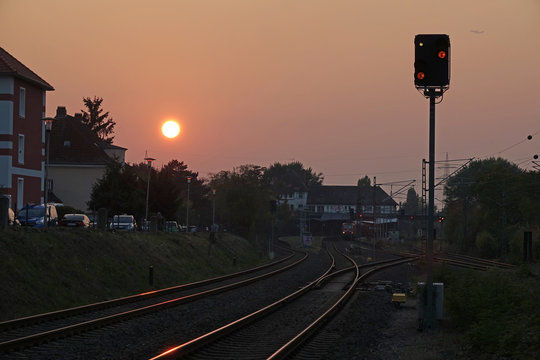 Abend am Bahnhof Darmstadt Nord