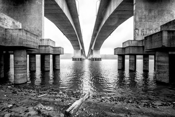 bridge over the river thames