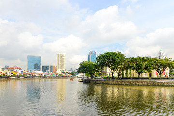 Fototapeta na wymiar Landscape view of Fullerton Square river