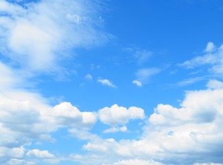 Naklejka na ściany i meble 日本の田舎の風景　8月　夏の青空と雲
