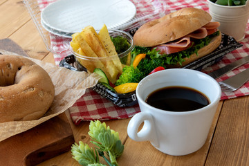 ベーグルサンドのランチbox