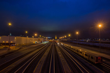 Fototapeta na wymiar train tracks at night 