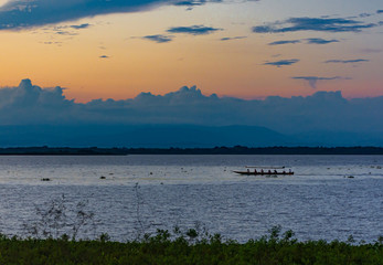 Atardecer en el Río Magdalena