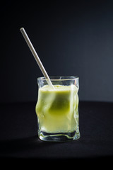 green apple and spinach juice