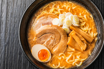 味噌ラーメン　Miso Ramen (Japanese soy bean noodle)