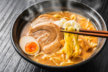 味噌ラーメン　Miso Ramen (Japanese soy bean noodle)
