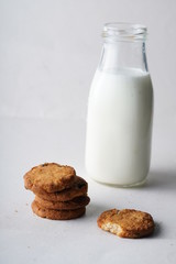 glass of milk and cookies