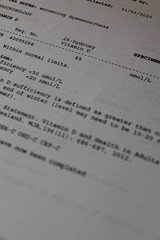 Blood test vitamin D result and averages.