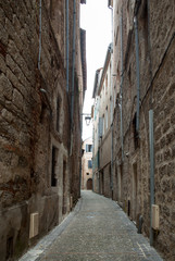  Narrow street in the historic center of Cahors, France