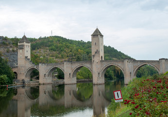 Fototapeta premium The medieval Pont Valentre over the River Lot, Cahors, The Lot, France