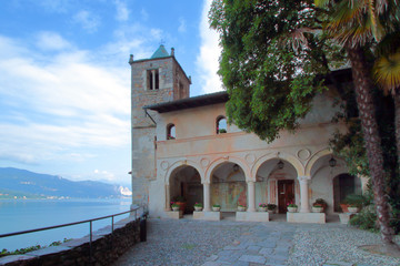 Naklejka premium hermitage of santa caterina in leggiuno village on lake maggiore in italy 