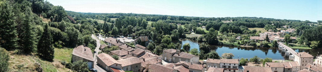 Fototapeta na wymiar Panoramic view from the aint-Germain-de-Confolens castle. 