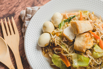 Sauteed Bean Sprouts with Chicken, Veggies, Quail eggs and Tofu (Gisinsang Toge na may Tokwa at Pugo)- Top View