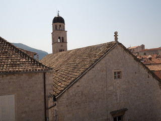 Fototapeta na wymiar Vistas de la ciudad de Dubrovnik desde sus murallas, en Croacia
