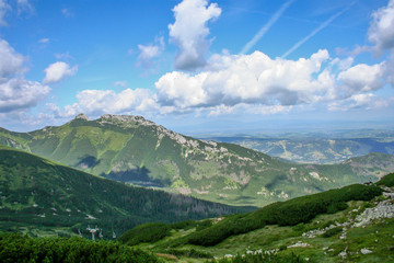 Naklejka premium Beautiful Green Landscape of Tatra Mountains. Mountain range in Poland.