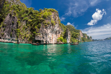 Fototapeta premium Beautiful quiet bay with warm sea water