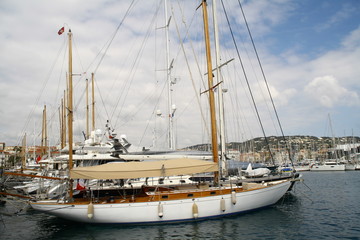 Fototapeta na wymiar motor boats and yachts in the port of cannes, france,