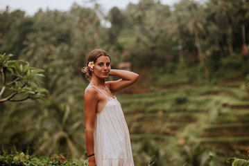 Obraz premium Tegallalang Rice Terrace girl