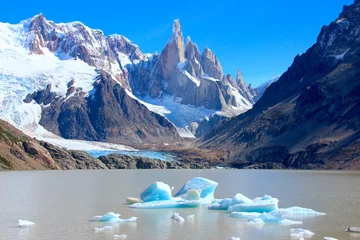 Photo sur Plexiglas Cerro Torre glacier lagon vue tour colline
