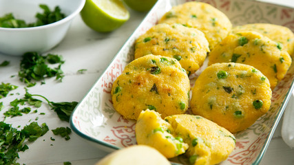  Potato cupcakes with peas and lime
