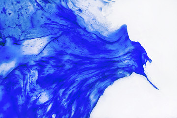 Blue and white paint abstract pattern of oil wall, texture, background  