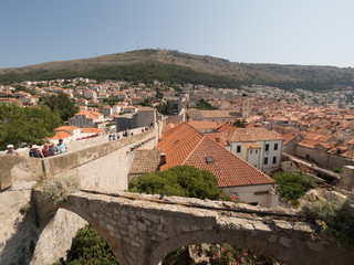Fototapeta na wymiar Vista de Dubrovnik desde las murallas de la ciudad