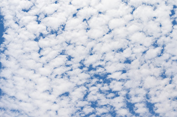 Fototapeta na wymiar beautiful cloud and blue sky background.