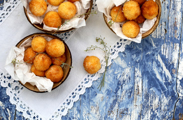 biscoitos - bolas de coco.