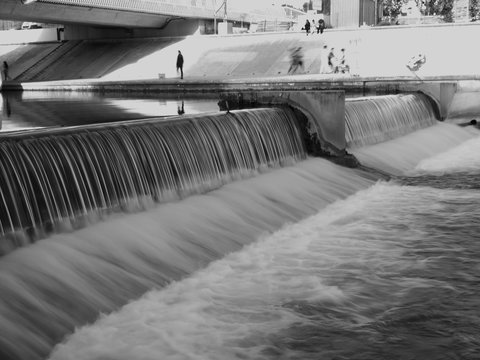 Betonkanal Bilder – Durchsuchen 16,043 Archivfotos, Vektorgrafiken und ...