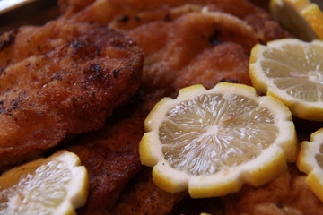 Schnitzel mit Zitrone