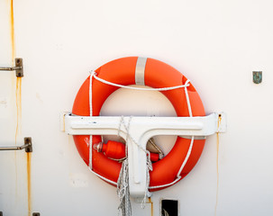 Rettungsring an einem Spanischen Fischkutter