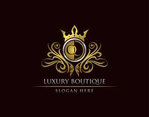 Luxury Boutique Q Letter Logo, Circle Gold Crown Q Classic Badge Design