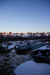One of the most poetic places in Karelia is the Voitsky Padun waterfall on the Lower Vyg River.