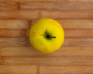 applee over wood table