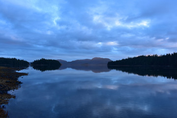 Obraz premium Reflection of clouds on Ocean