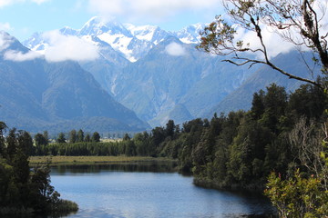 Fototapeta na wymiar Beautiful Lake Matheson in New Zealand