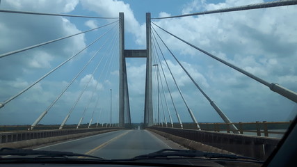 Ponte na estrada Alça Viária no Pará