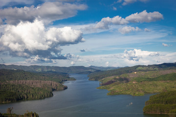 Obraz premium Beautiful landscape of Dam in Colombia