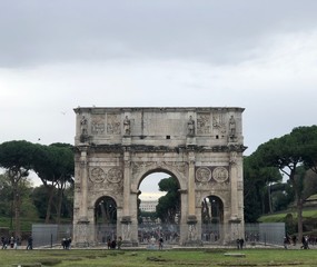 Fototapeta na wymiar arch of constantine in rome