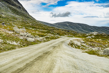 Old road, route Gamle Strynefjellsvegen.