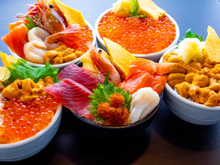 Seafood don (Assorted seafood rice bowl)