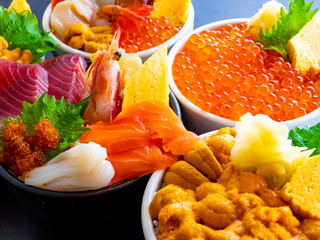 Seafood don (Assorted seafood rice bowl)
